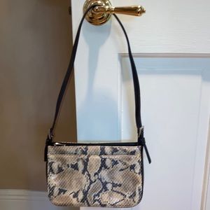 Handbag. Reptile skin. Brown. Drop handle. Jones New York.